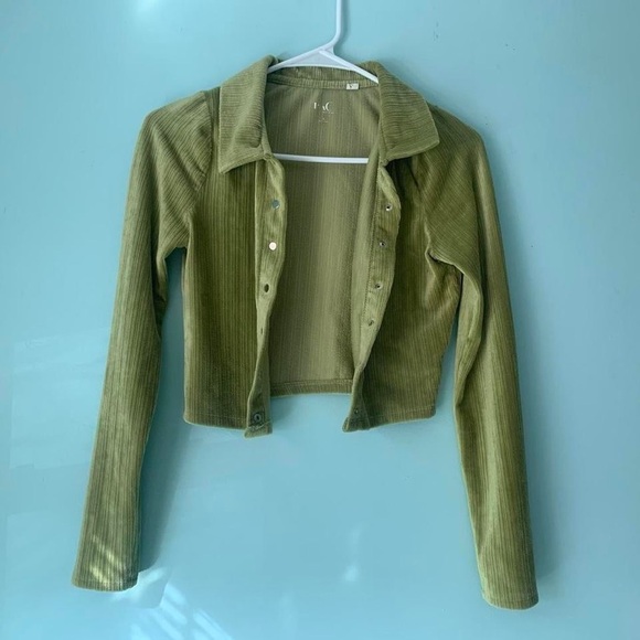 Pacsun velvet button up lime/olive green crop top🍃size small - Picture 1 of 3